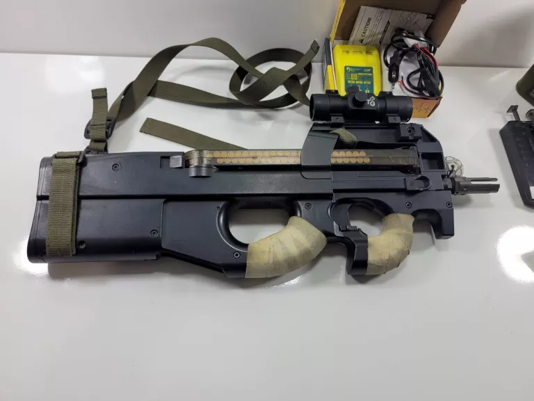 REPLIKA P90 CYMA + KOLI TAIWAN GUN ZESTAW