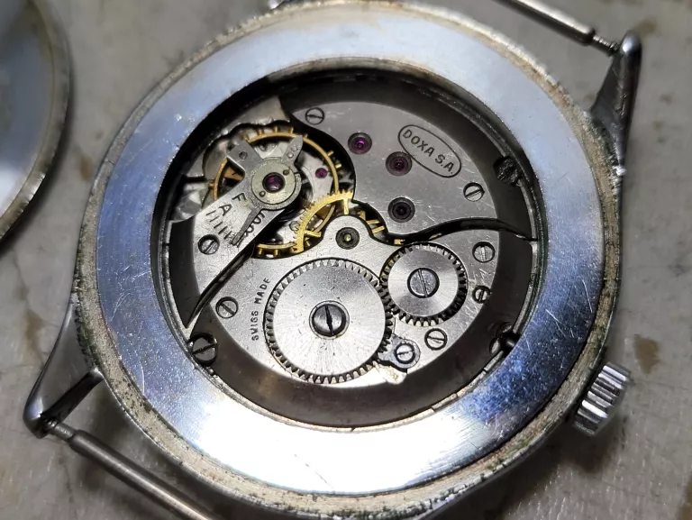 zegarek-doxa-antimagnetique-ean-gtin-5908220401834