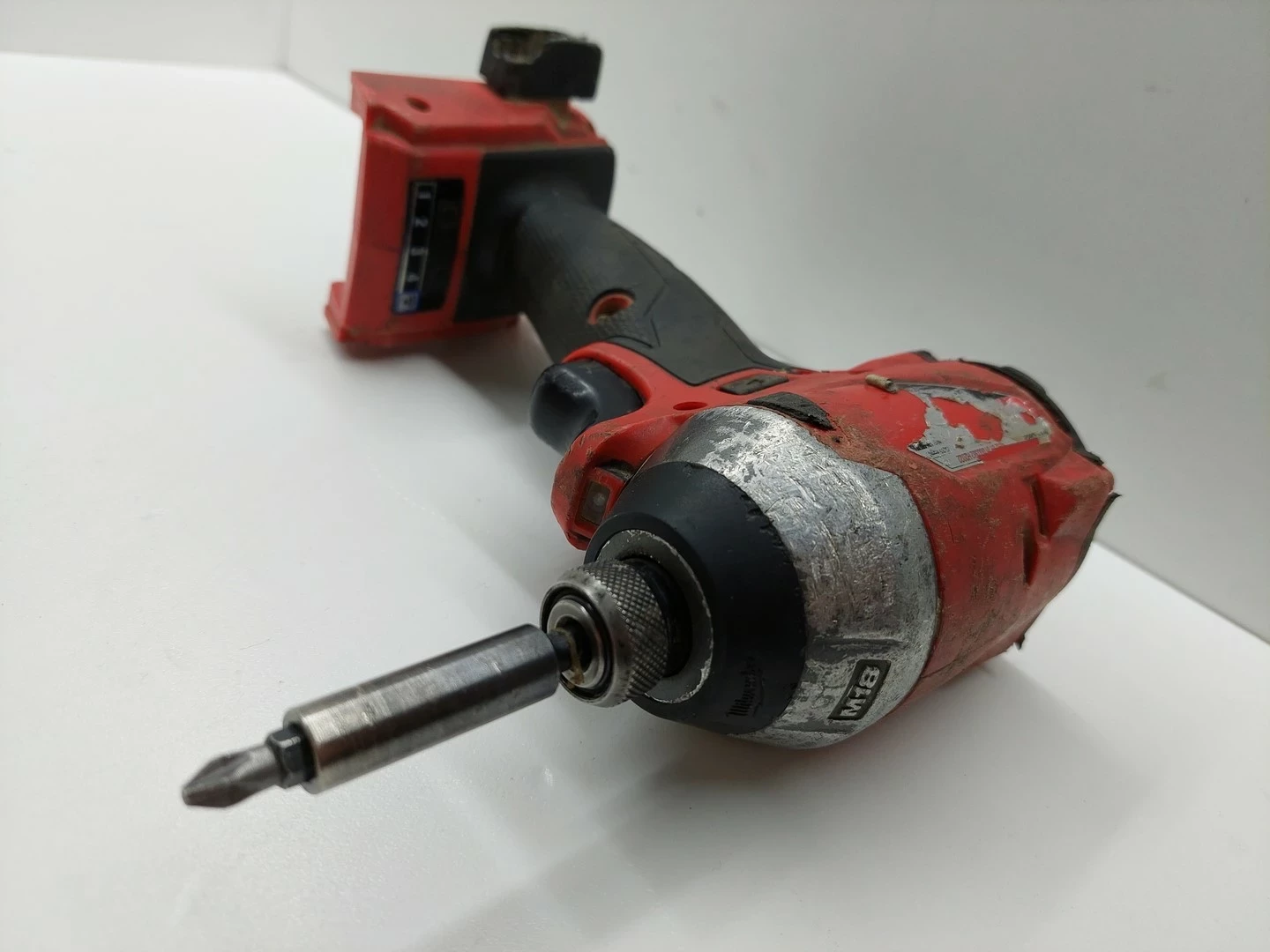 klucz-udarowy-milwaukee-m18-maksymalny-moment-obrotowy-1627