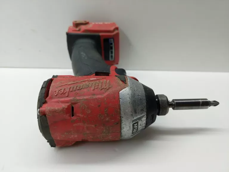 KLUCZ UDAROWY MILWAUKEE M18
