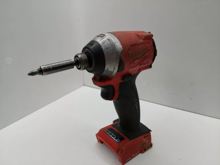 KLUCZ UDAROWY MILWAUKEE M18