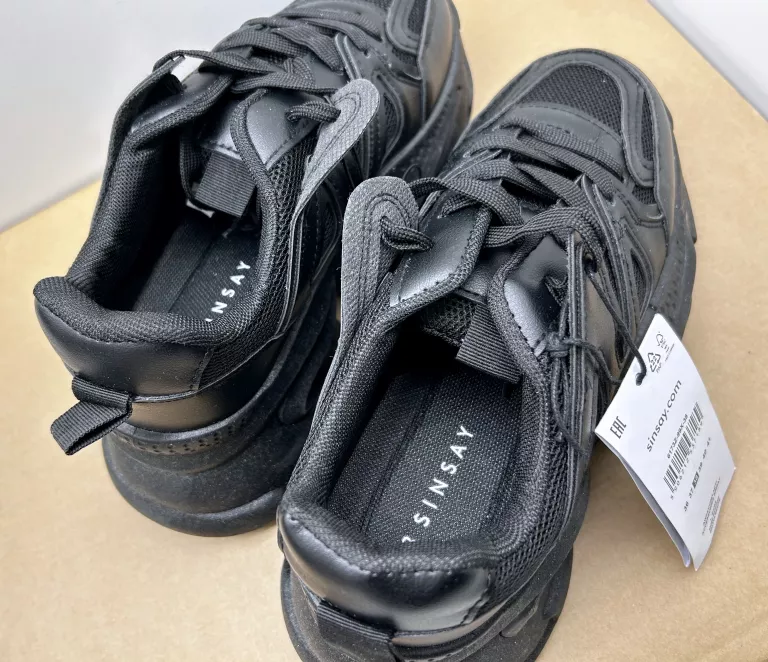 BUTY NA PLATFORMIE SINSAY CZARNE 38