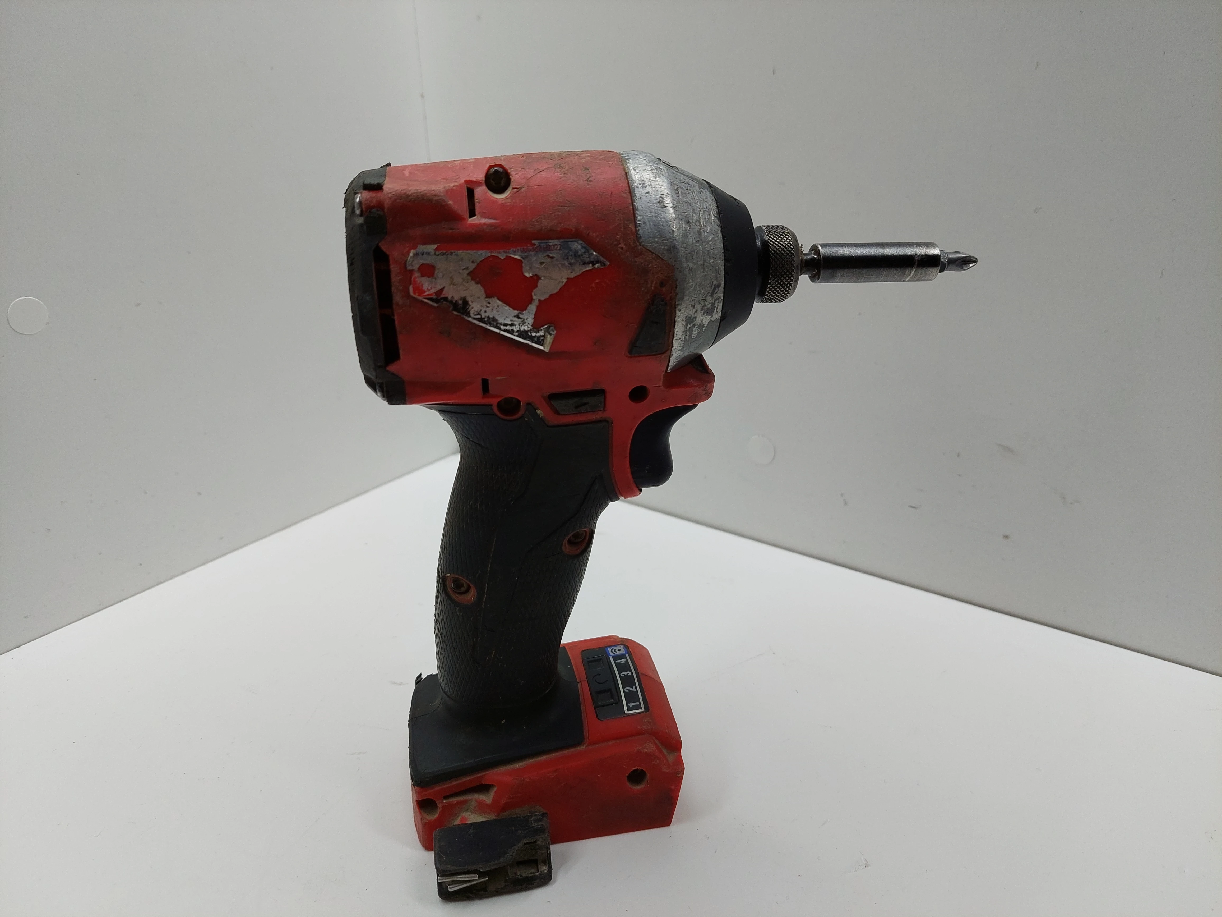 klucz-udarowy-milwaukee-m18-rozmiar-trzpienia-248160-863550