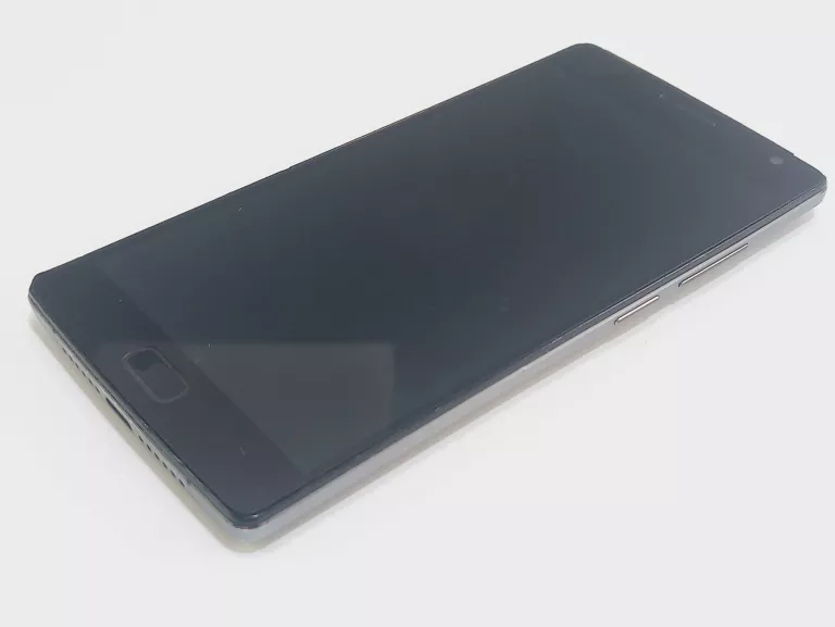 TELEFON ONEPLUS 2 4/64 GB