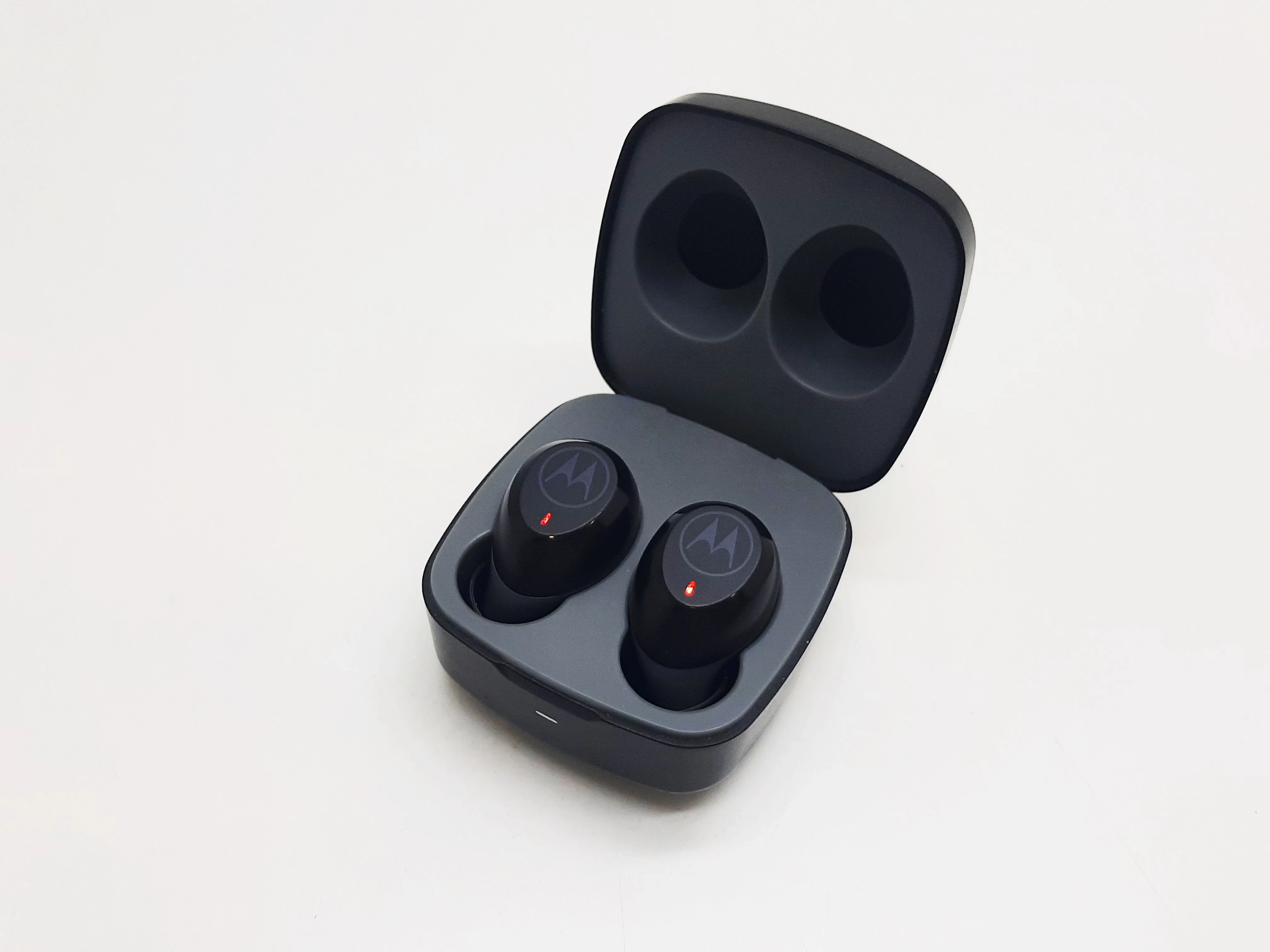 sluchawki-motorola-vervebuds-100-dekutowskiego-3a-krasnik-fabryczny