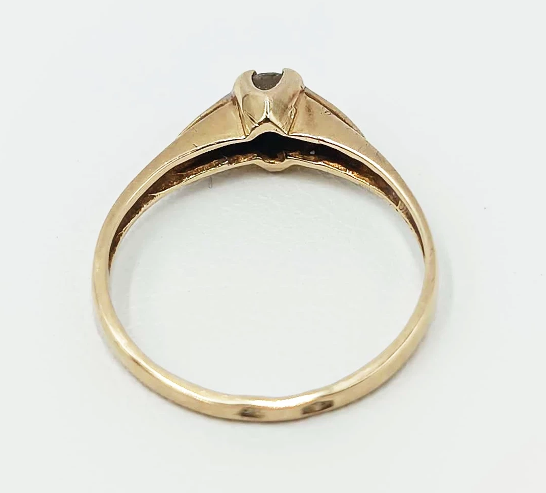 sliczny-zloty-pierscionek-z-cyrkonia-155-g-p585-r11-kamienie-221-128