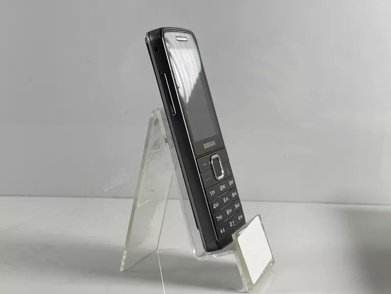 TELEFON KOMÓRKOWY SAMSUNG GT-S5610 4 MB / 128 MB 3G SREBRNY