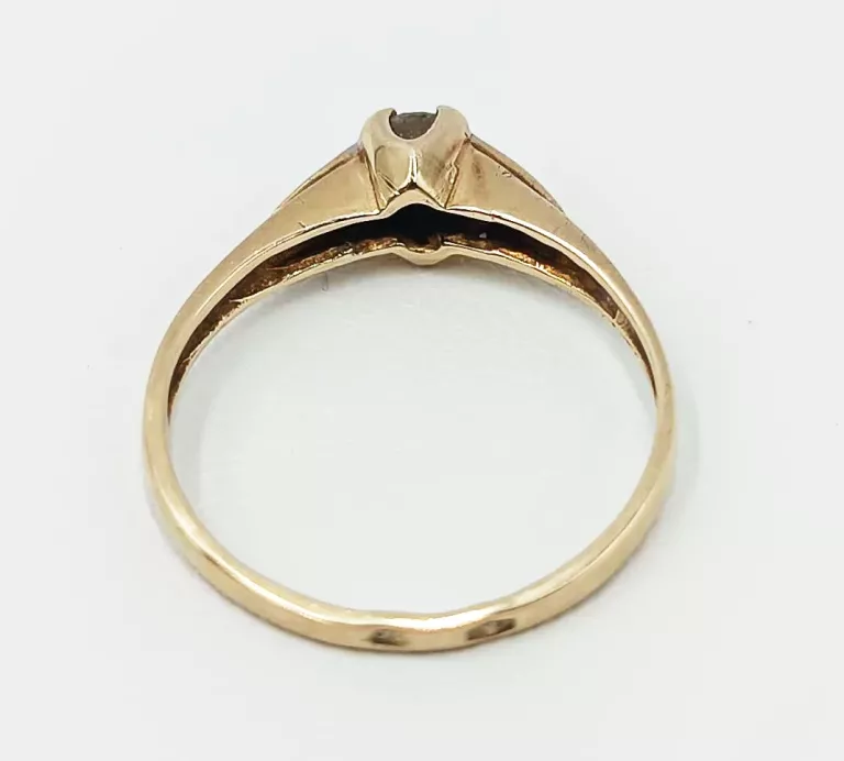 sliczny-zloty-pierscionek-z-cyrkonia-155-g-p585-r11-kamienie-221-128