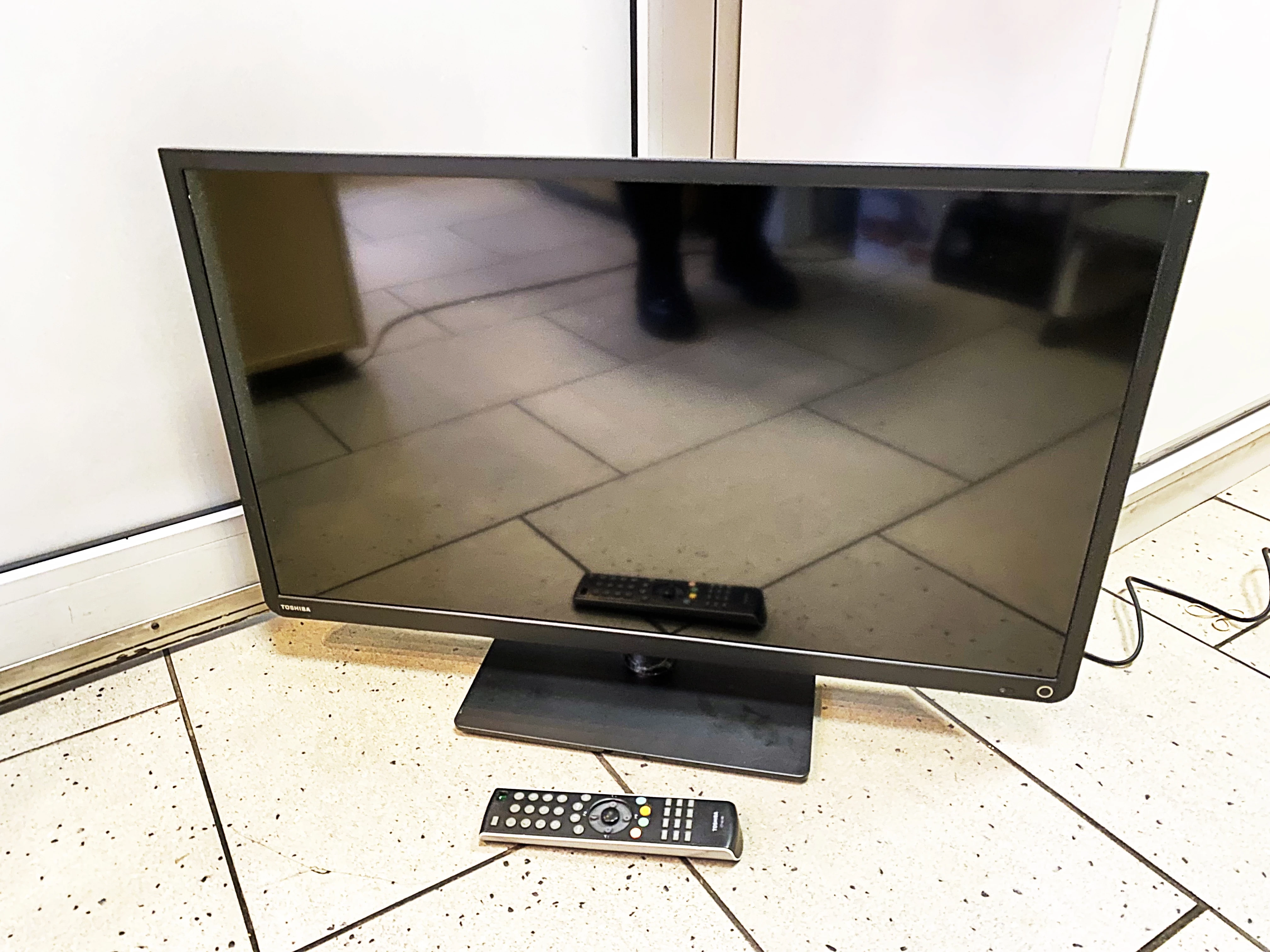 telewizor-toshiba-32w2333d-wolnosci-239-zabrze-sj