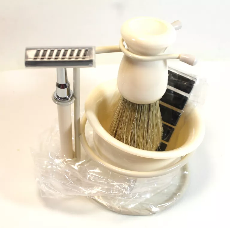 ZESTAW DO GOLENIA PĘDZEL MASZYNKA OSTRZA STOJAK GENTLEMEN'S BARBER KARSTEN