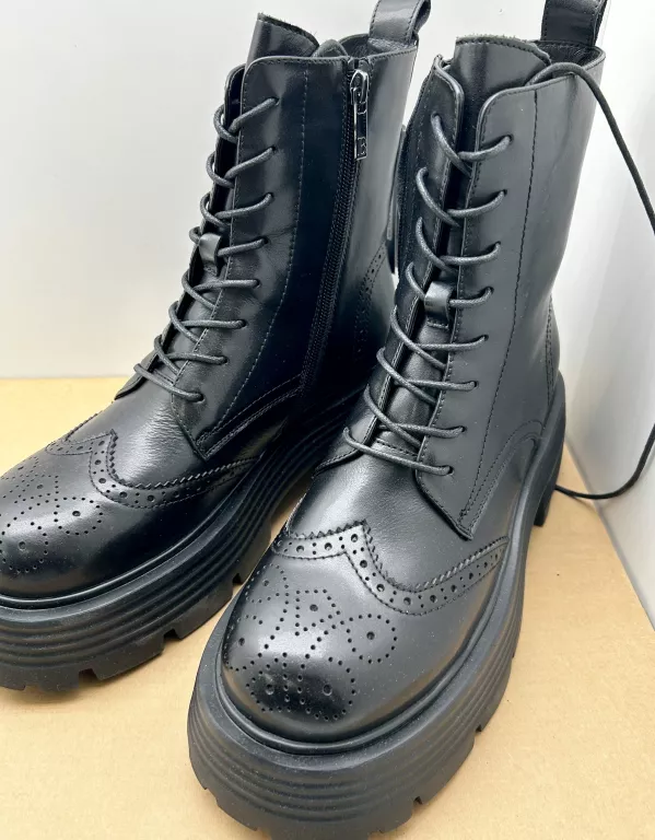 BUTY BADURA WFA3147-1Z R.39 CZARNE