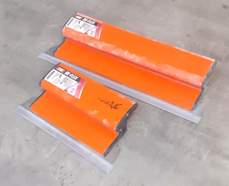 ZESTAW SZPACHLI Z WALIZKĄ MOTIVE RE-FLEX 040 906