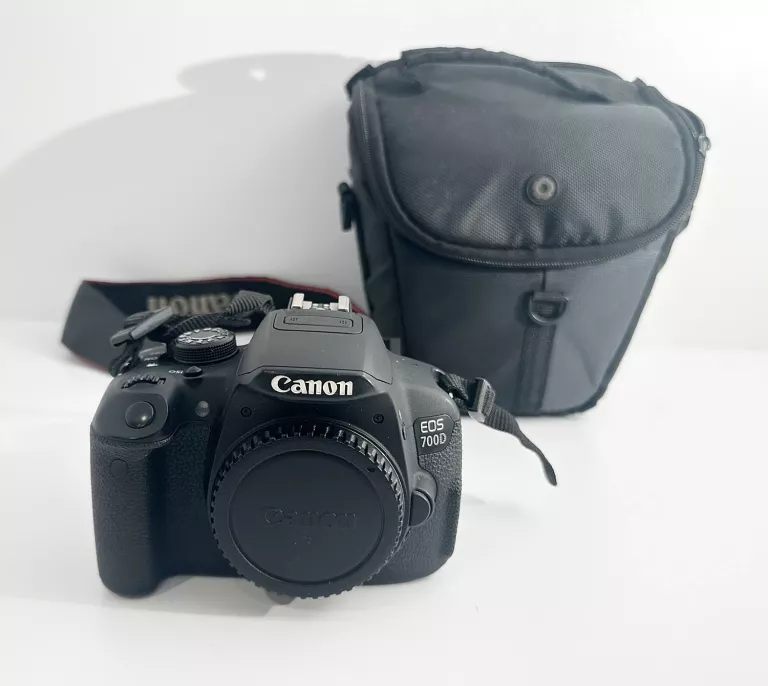 APARAT BODY CANON EOS 700D