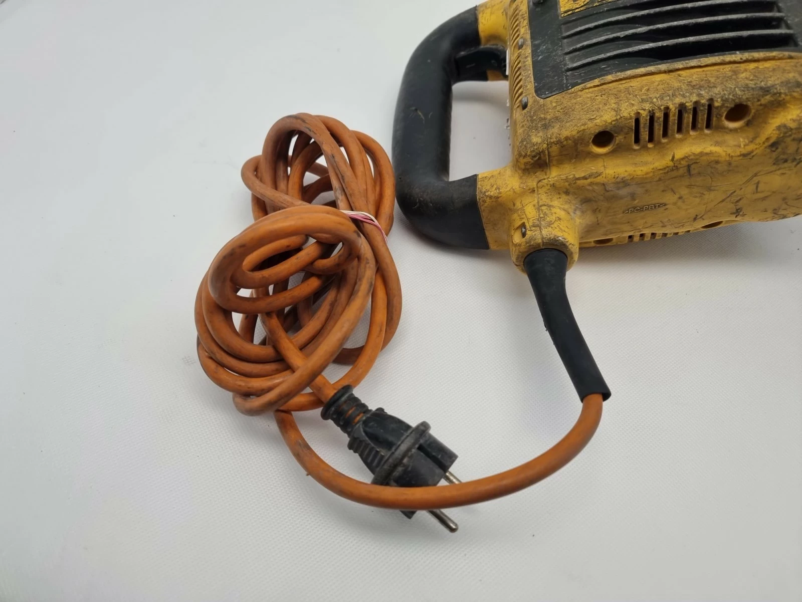 mlot-wyburzeniowy-dewalt-product-id-d713691d-0295-4265-bc33-5108c1472ebb