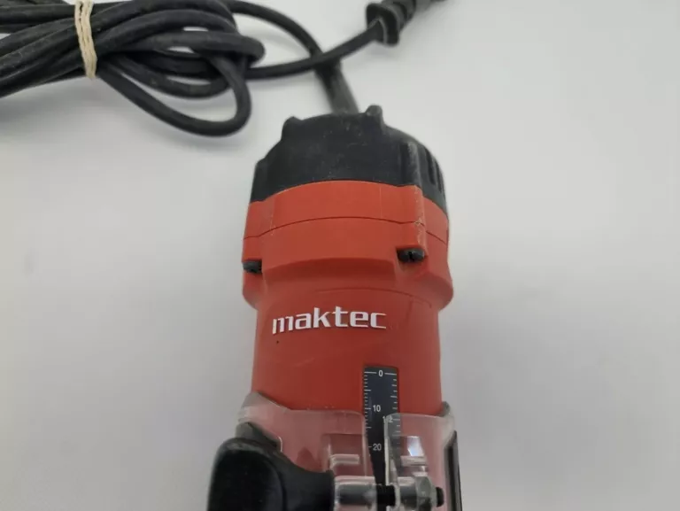 FREZARKA GÓRNOWRZECIONOWA 530W MAKTEC MT 372