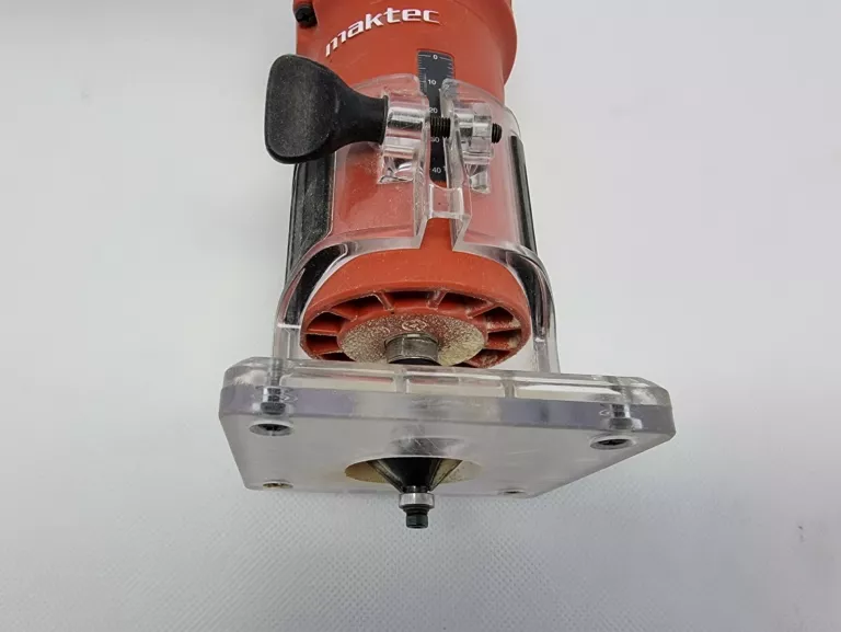FREZARKA GÓRNOWRZECIONOWA 530W MAKTEC MT 372