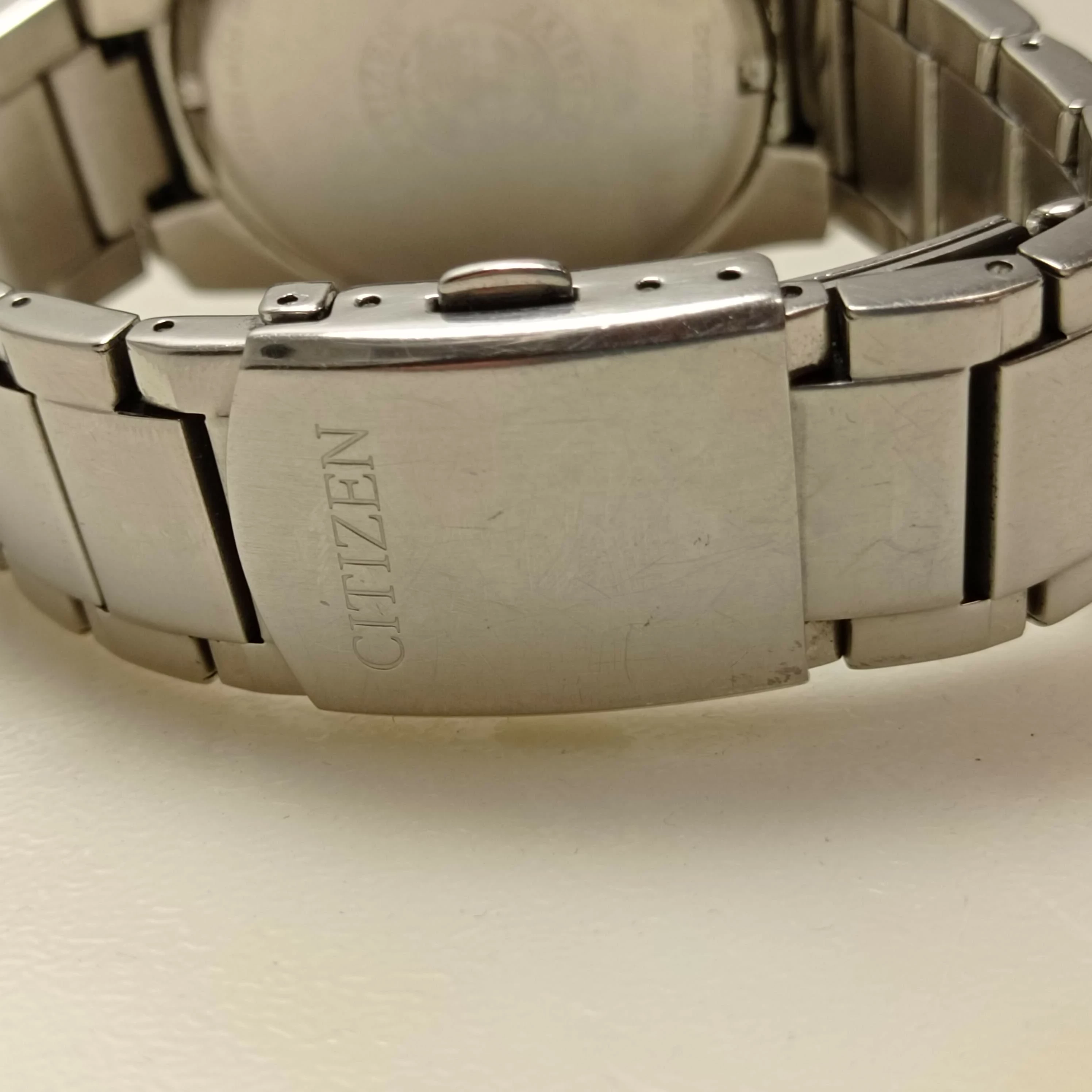 zegarek-citizen-eco-drive-wr-100-okazja-rodzaj-129220-1