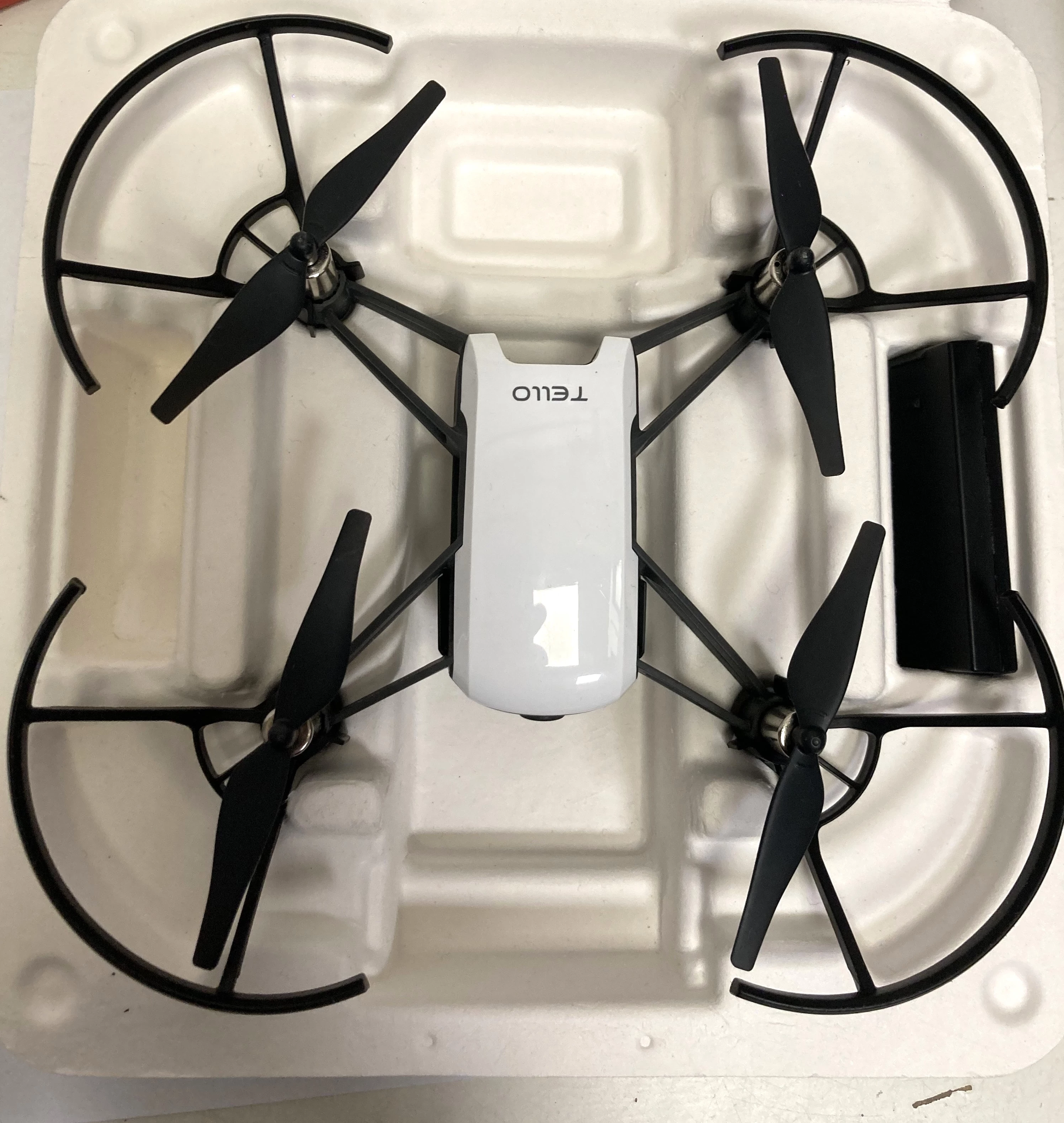 dron-dji-tellopolecam-ean-gtin-6958265178535