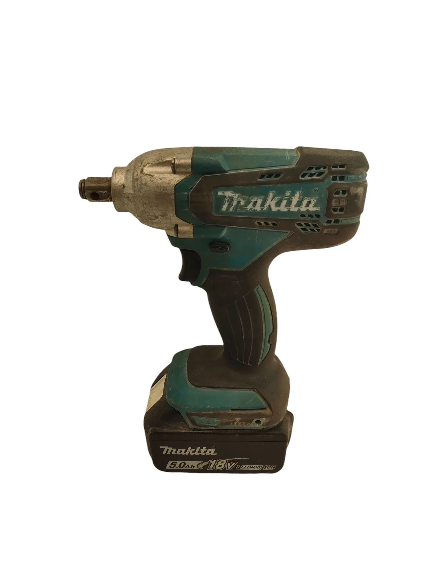 klucz-udarowy-makita-akumulator-maksymalny-moment-obrotowy-190