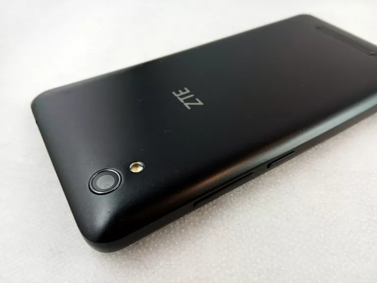 TELEFON ZTE BLADE A452 1/8GB