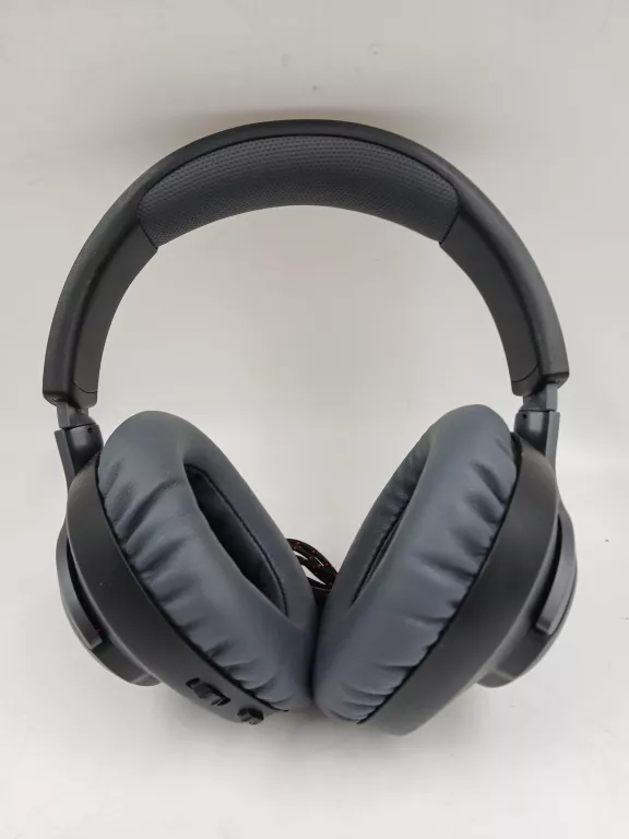 SŁUCHAWKI WOKOŁOUSZNE JBL QUANTUM 100