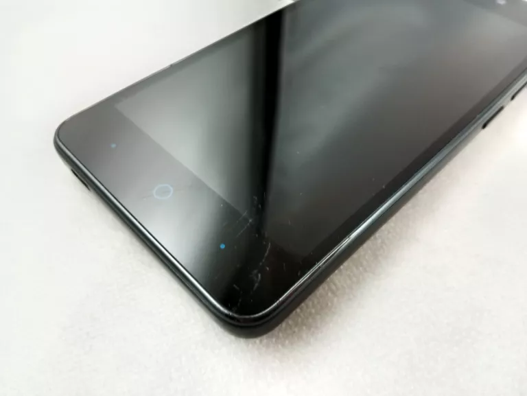 TELEFON ZTE BLADE A452 1/8GB