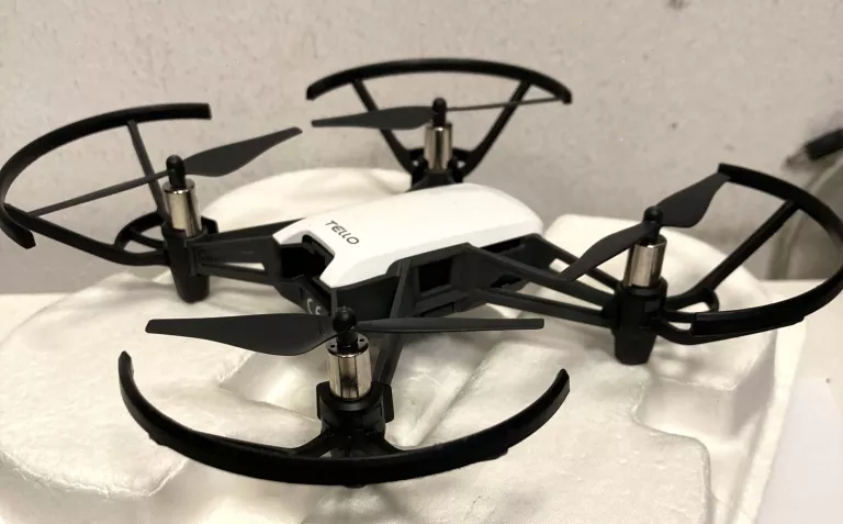 dron-dji-tellopolecam-stan-11323-2