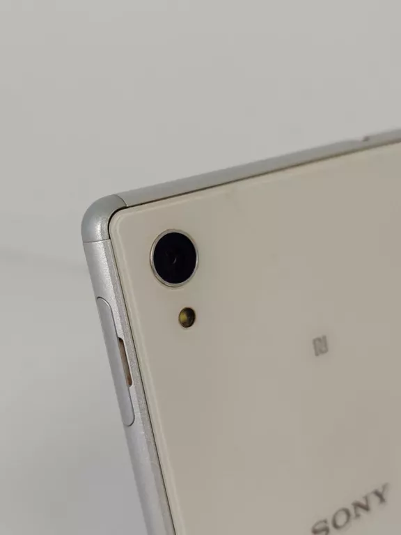 TELEFON SONY XPERIA M4 AQUA 8 GB / 2 GB 4G (LTE) BIAŁY
