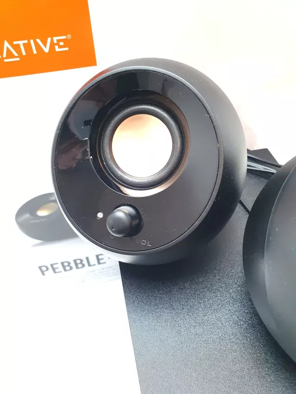 GŁOŚNIKI DO KOMPUTERA CREATIVE 2.1 PEBBLE X PLUS Z SUBUFEREM CZARNY