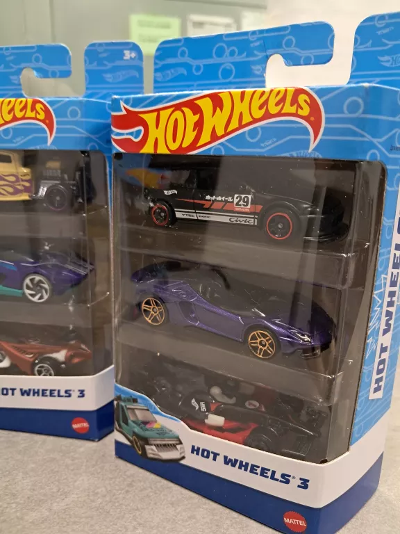 ZESTAW SAMOCHODZIKÓW HOT WHEELS 3 SZT