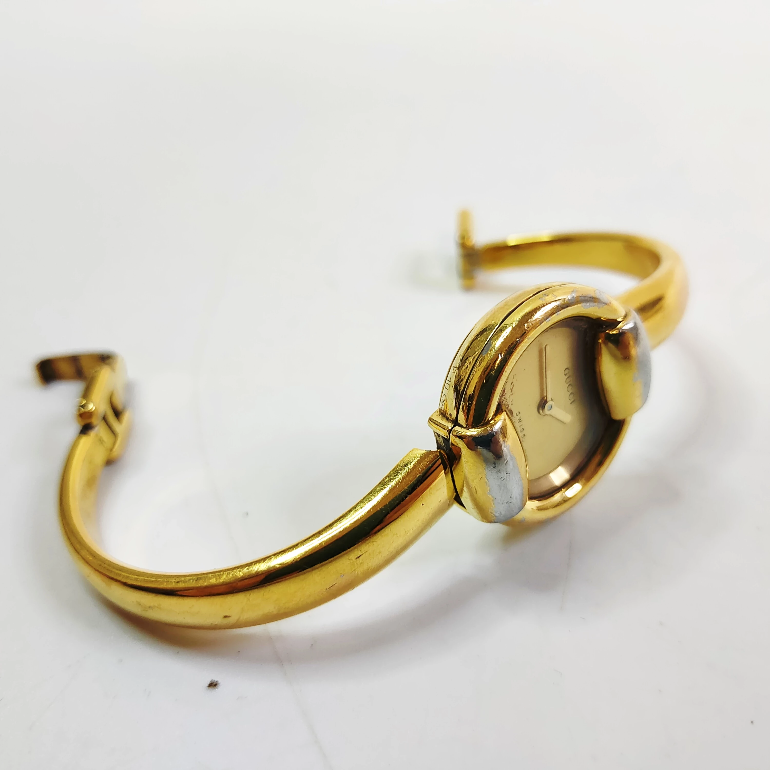 zegarek-gucci-zloty-ean-gtin-0731903327306