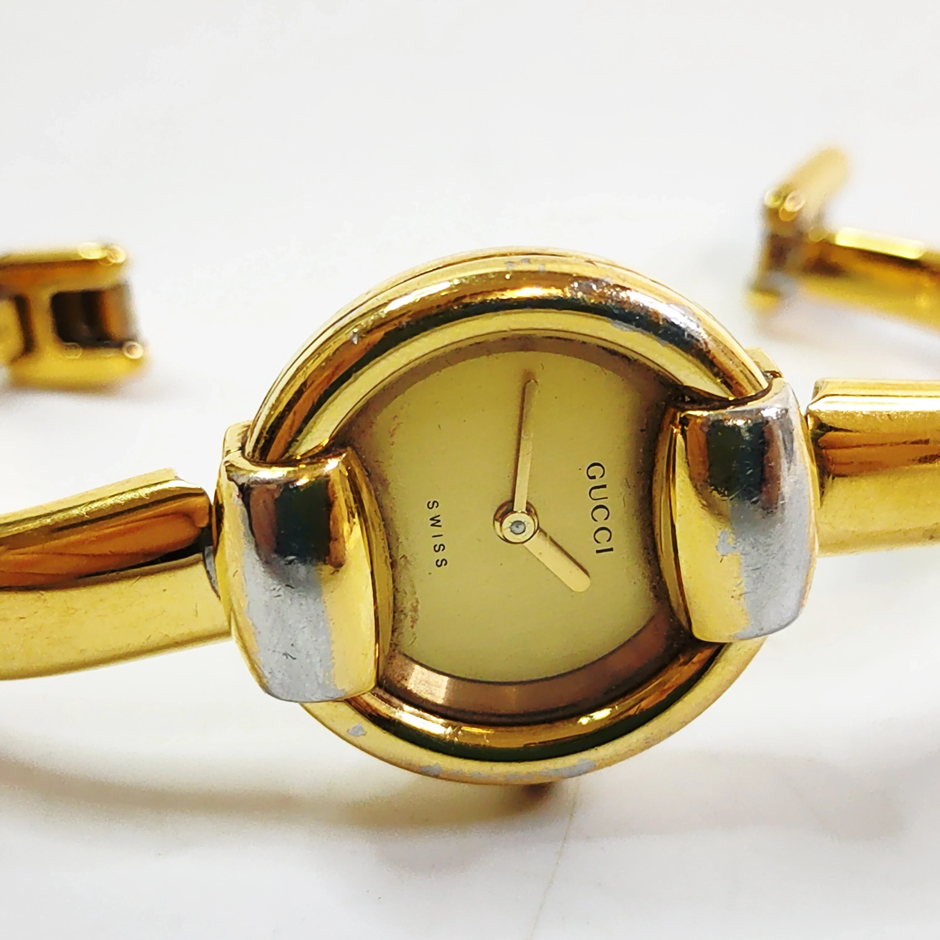 zegarek-gucci-zloty-plac-daszynskiego-5-czestochowa-sj