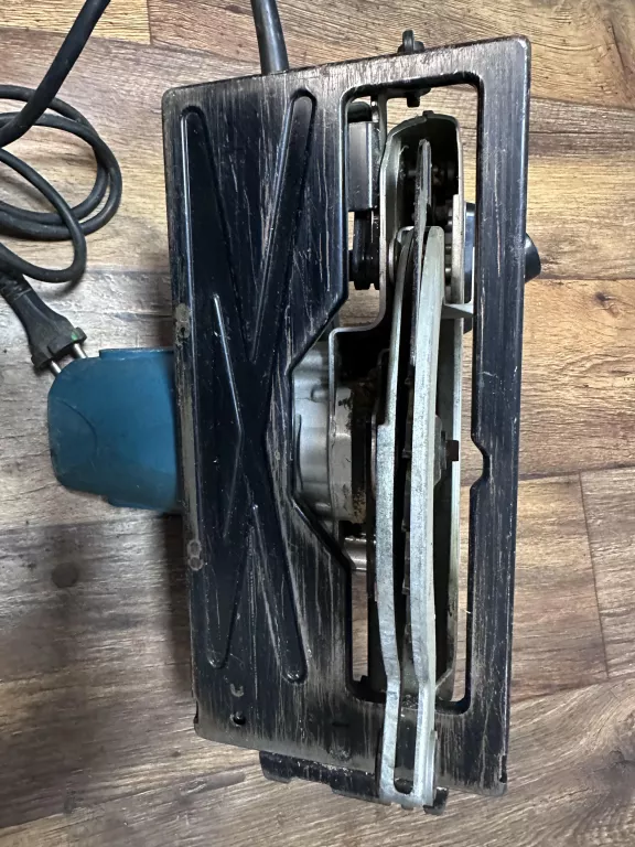 PILARKA RĘCZNA MAKITA 5704R