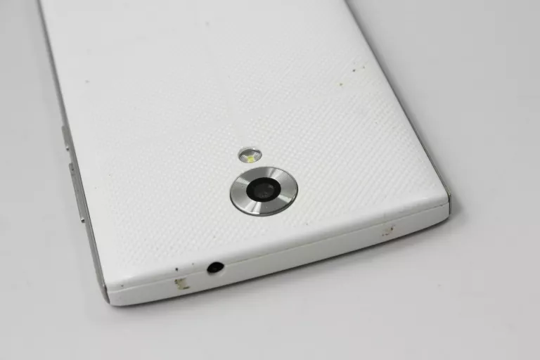 TELEFON HOMTOM HT7