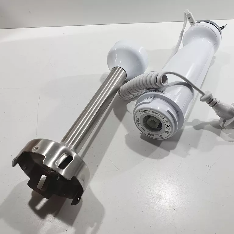 BLENDER RĘCZNY 600W BIAŁY GRUNDIG BL6840