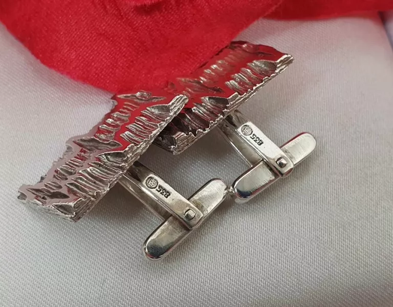 PIĘKNE SREBRNE SPINKI DO MANKIETÓW PRÓBA 835 WAGA 16,39 G 2,5 X 1,7 CM