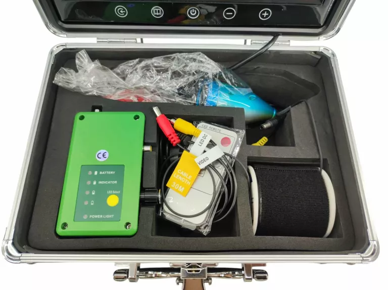 podwodna-kamera-wedkarska-w-walizce-15m-kod-producenta-04623