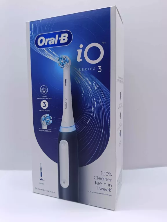 SZCZOTECZKA MAGNETYCZNA ORAL-B IO3