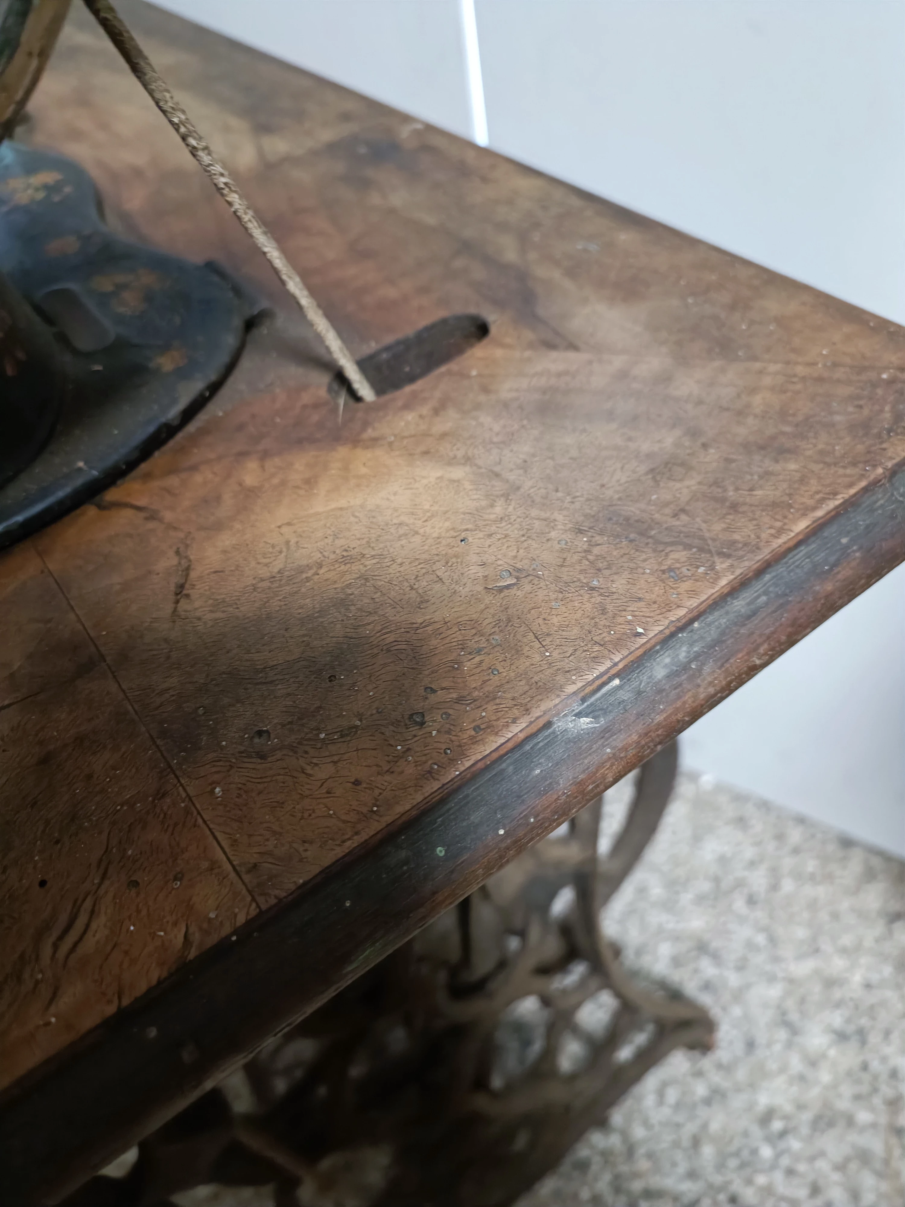 maszyna-do-szycia-singer-ze-stolem-stan-11323-253798