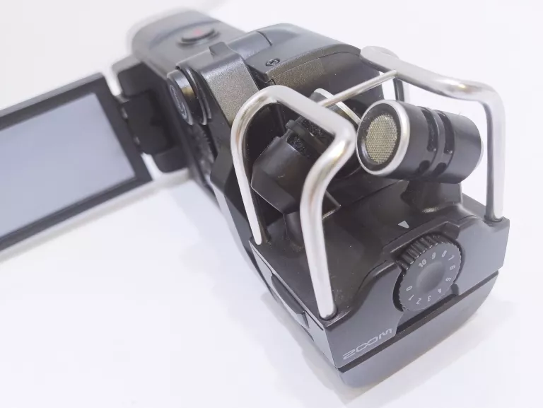 WIDEOREJESTRATOR ZOOM Q8 HANDY VIDEO RECORDER HD (LIVE STREAMING)