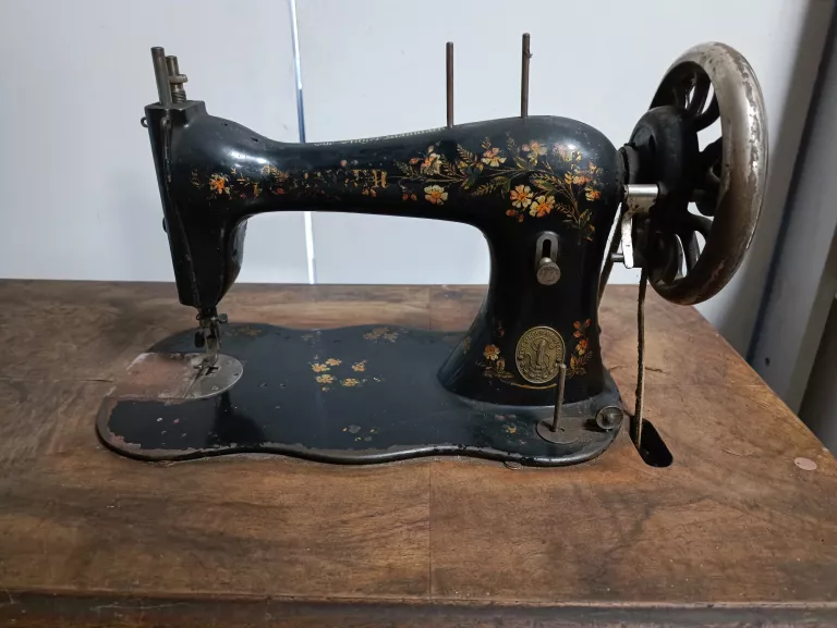 maszyna-do-szycia-singer-ze-stolem-stan-11323-253798