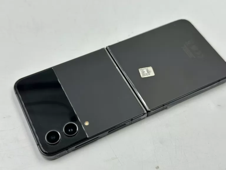SAMSUNG Z FLIP 4 KOMPLET