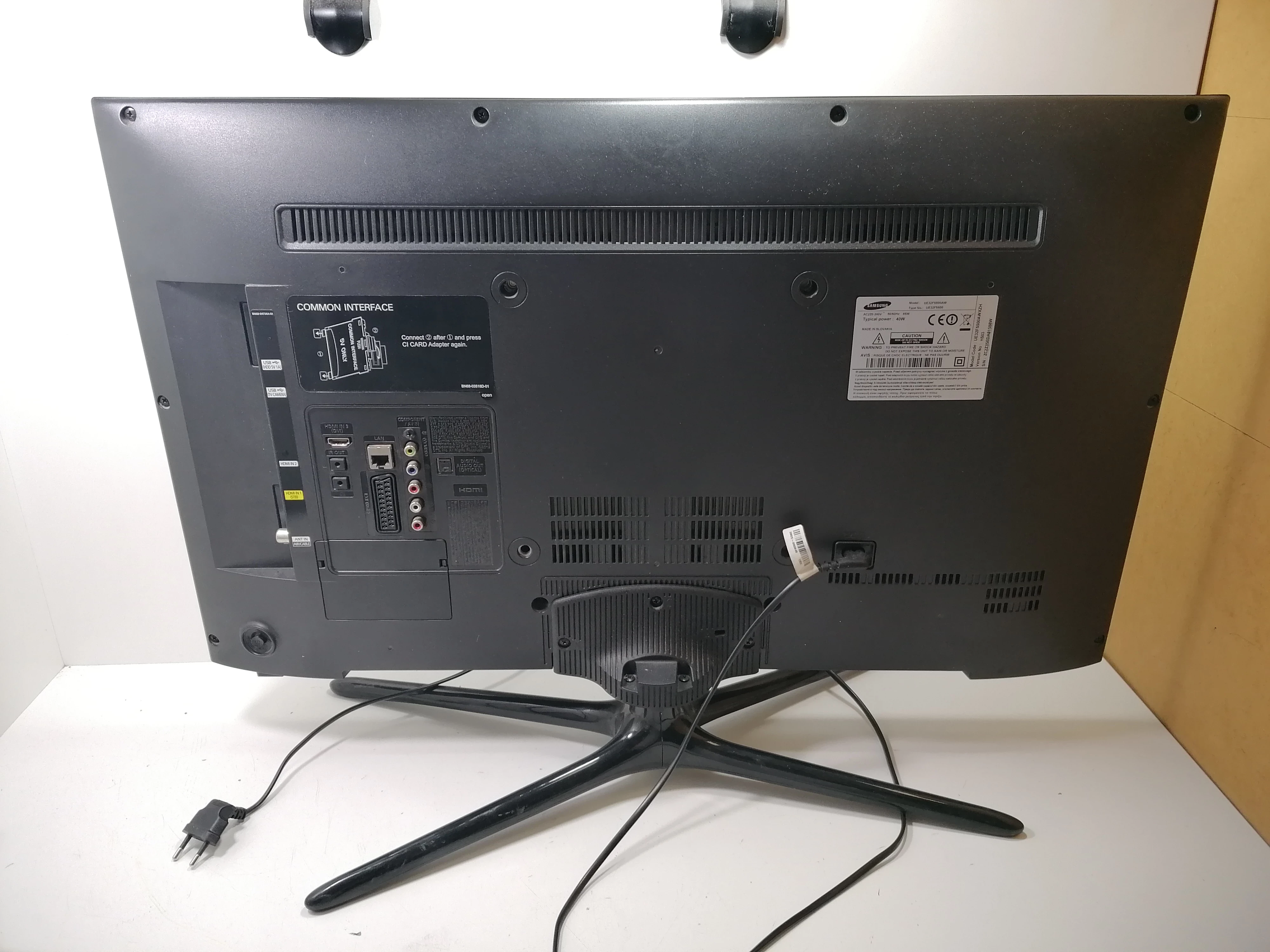 telewizor-samsung-ue32j5100aw-marka-211398-249506