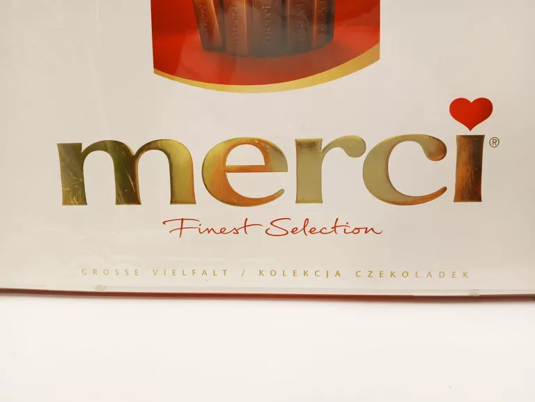 BOMBONIERKA MERCI FINEST SELECTION 400G