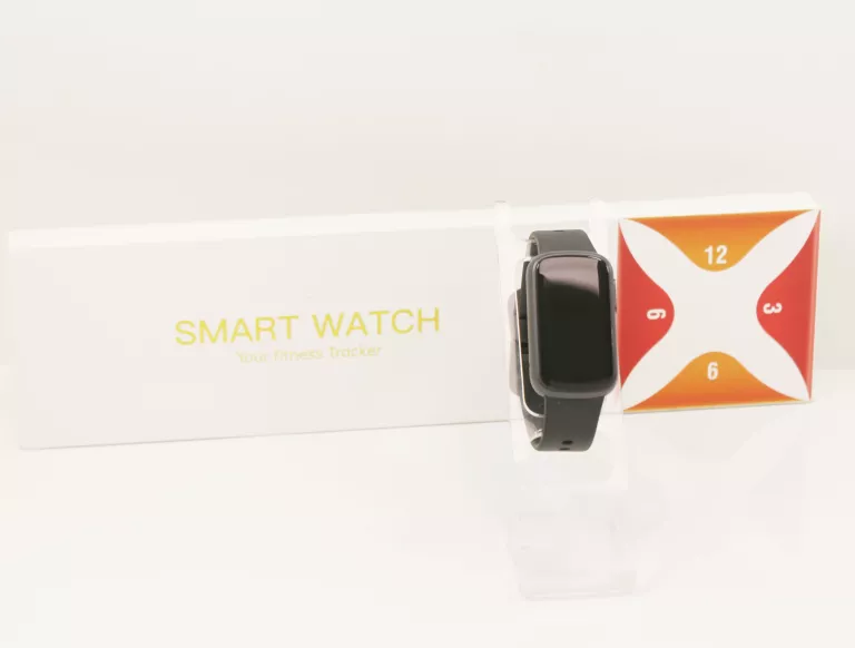 SMARTWATCH FITNESS TRACKER