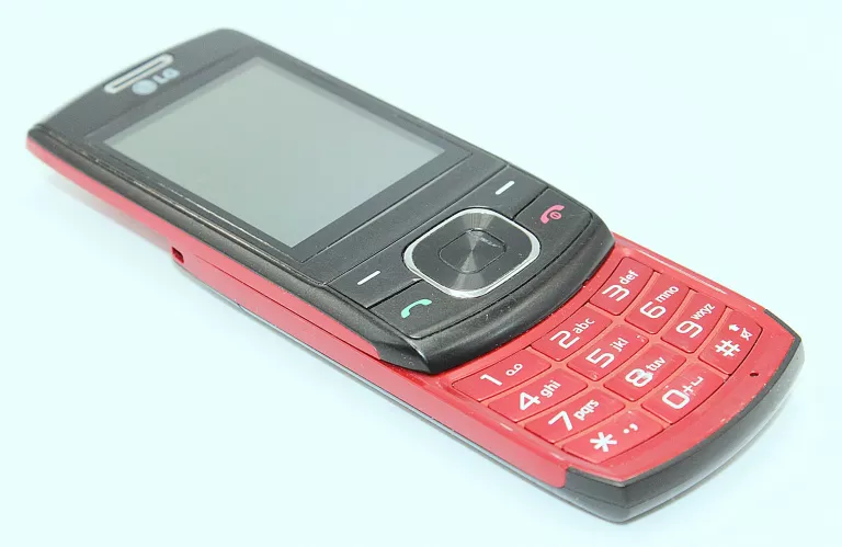 TELEFON  KLAWISZOWY LG GU230 CZERWONY