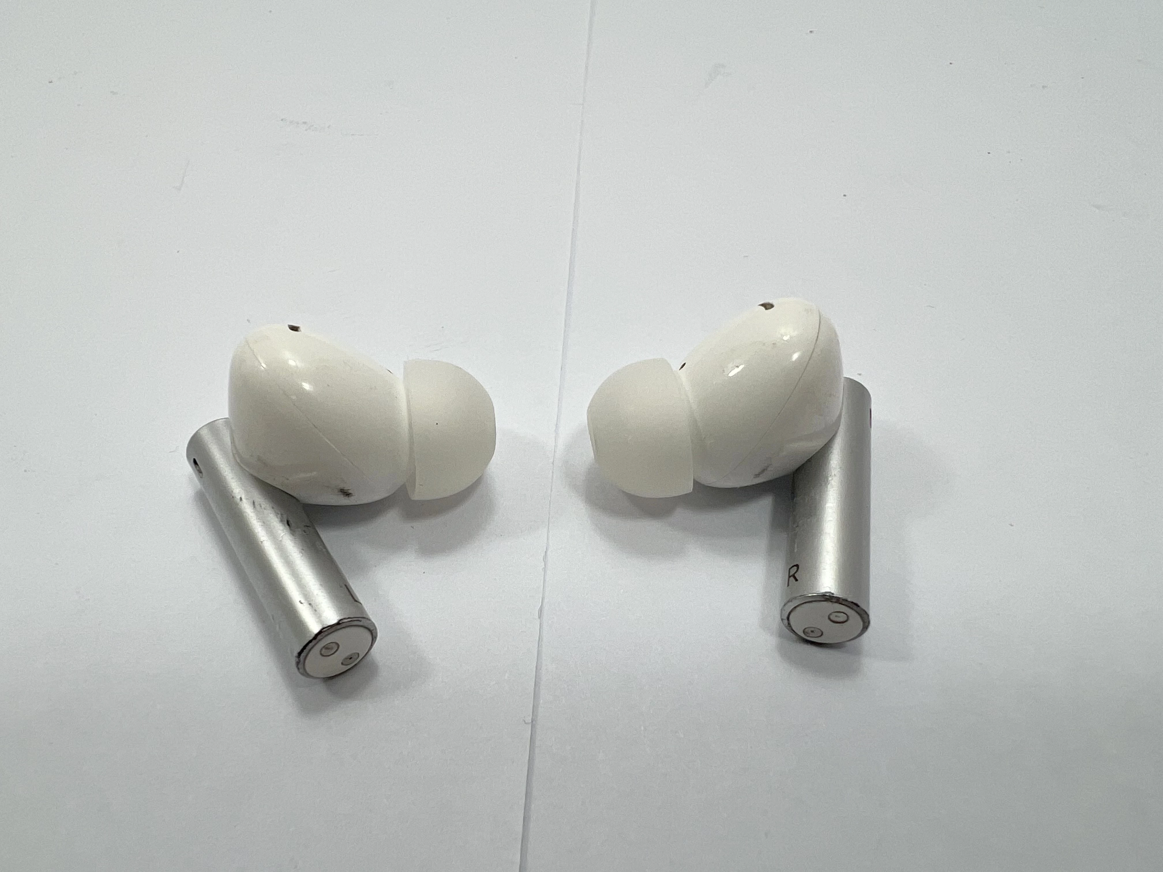 sluchawki-bezprzewodowe-realme-buds-air-3-stan-11323-2