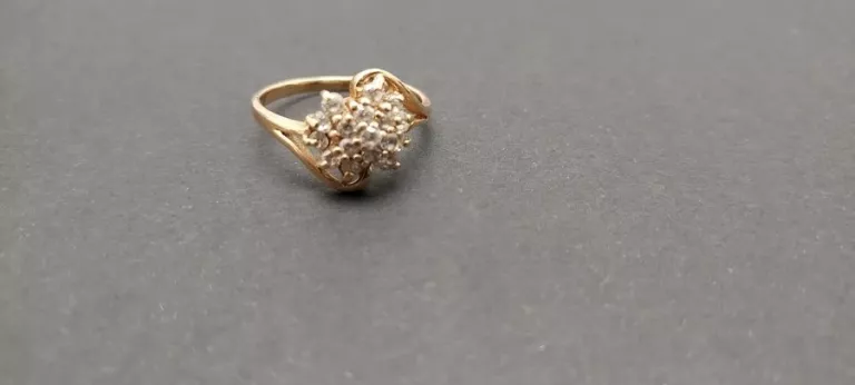 ladny-zloty-pierscionek-r15-p-585-stan-11323-2