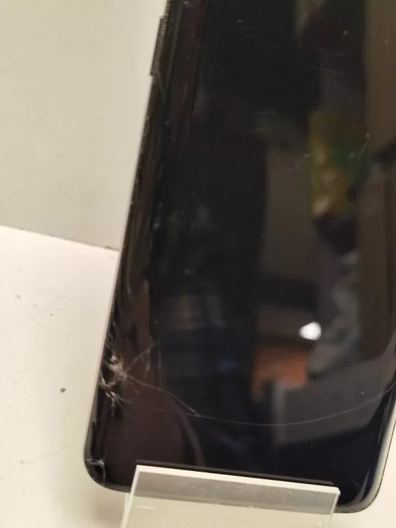 TELEFON  SAMSUNG GALAXY S9 4/64GB PĘKNIĘTY EKRAN