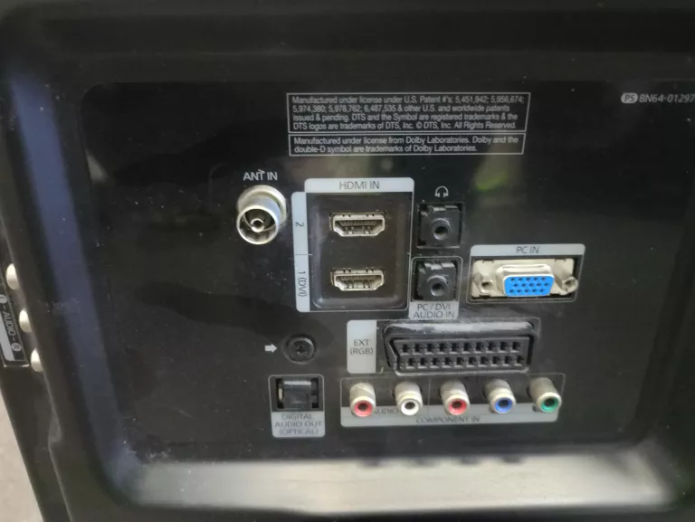 TELEWIZOR LCD SAMSUNG LE32C450E1 32" HD READY CZARNY